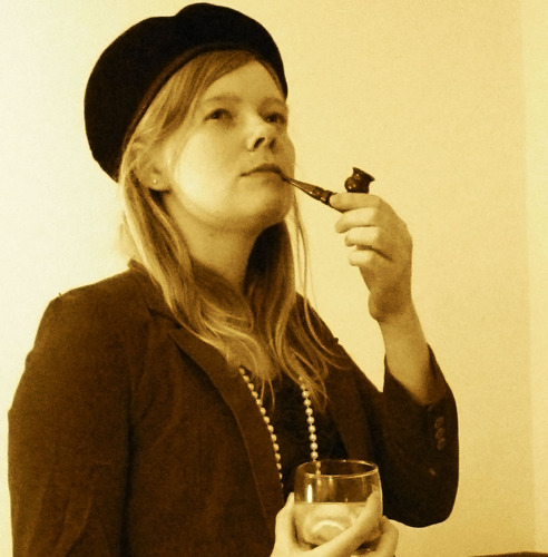 ampherz's profile picture. Collecting fragments.