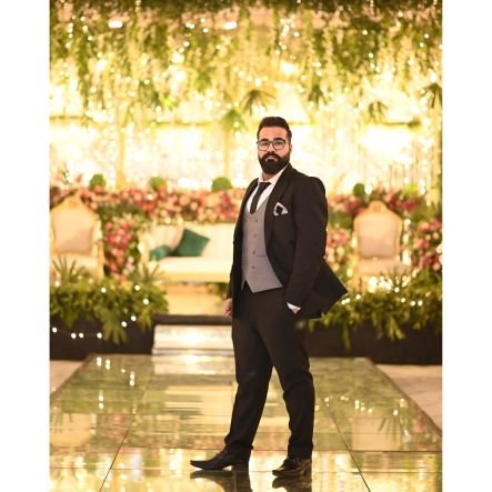 ArhAmRiAz17's profile picture. Passionate Cricketer 💯                                                             Zalmi Forever 💛⚡