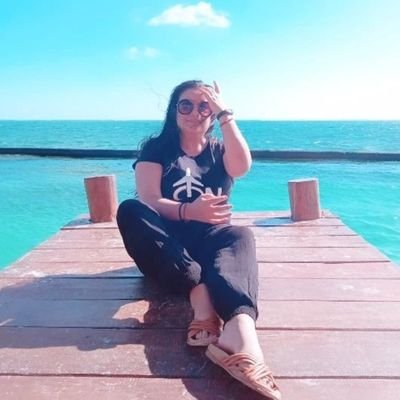 esmeperea's profile picture. ✈#TravelLover
🎙Locutora en @turismoonradio #TurismoOnLineRadio 
🌍#TravelInfluencer
🎤 Conductora
👩‍💻 #MeetingPlanner @movaanxa
#NomadaDigital