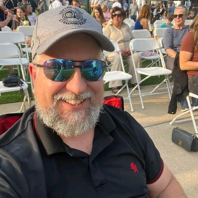 LilChri57923532's profile picture. Love