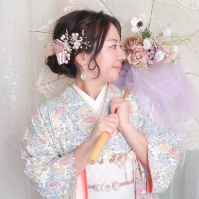 shiooori_rose's profile picture. 四柱推命講師兼鑑定師/おうち起業コンサルタント/元公務員/二児ママ/福岡住み/無料メッセージ鑑定プレゼント👇🎁🔮*。