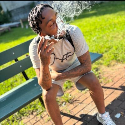 #Jha’AireDad I Do This Shit 4 Me & Niggahs Like Me #LongLiveFlat #ForeverGhost #ForeverGranny #LongLiveTyler #FreeMyBros 🗣💔💯 IG : @slickbinky_