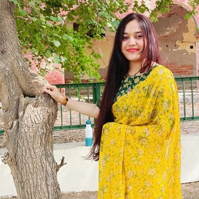 अहं ब्रह्मास्मि 🕉
student at university of Delhi (DU),
।।राधे।।🌸🌸