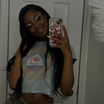 jasariasdiary_'s profile picture. tread lightly hoe 😙