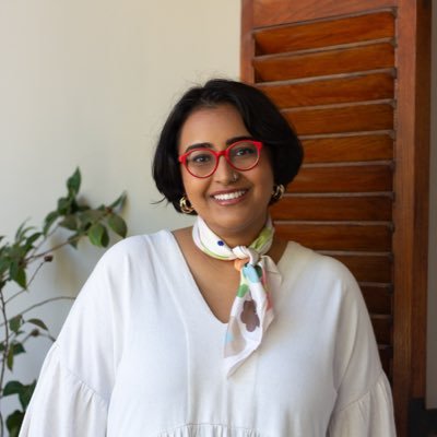 researcher & curator | joint MA fellow at @AVReQ_SU and @ImaginesFutures | thinks of oceans & emotions, archives & violence |