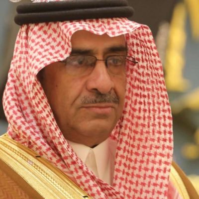 اكتب كل ما ارى انه يحقق الفائدة سواء من تجربة حياة او مما قرأت