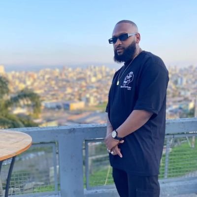 Rapper de Rio Grande- RS, Eletrotécnico, Canceriano, 34 anos e super gente fina. instagran: @showmulous