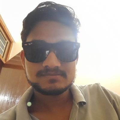 sujit_saintly15's profile picture.