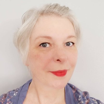mediaChick's profile picture. Unapologetic ailurophile