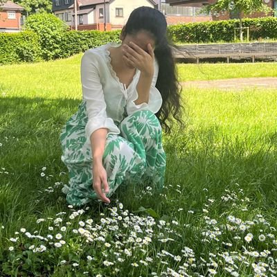 humming_moon06's profile picture. Something is taking its course.