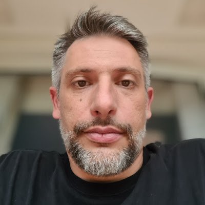 JorgeRGoebel's profile picture. 💒 Fé em Deus ☕️
👧🏼 Maior Presente
🇧🇷 Patriota á partidário
🐾 Proteção Animal