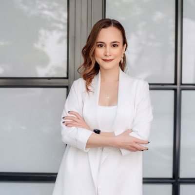 Abogada, comunicadora, repostera y escritora en formación. -Cocina al Derecho-👩🏻🍳👩🏼⚖️