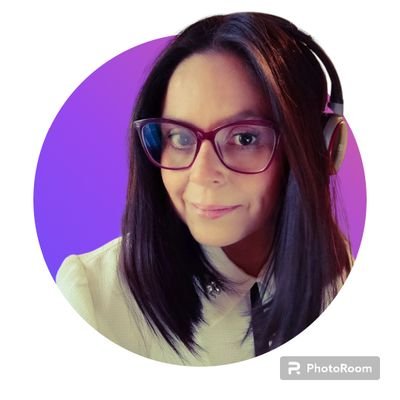 Niña Colibrí & Skjaldmö. Advocate/Accesibilidad Digital. Cuenta Personal. Chai lover. Alguna vez fui Periodista. Madre perruna de Leia 🐶. #A11y