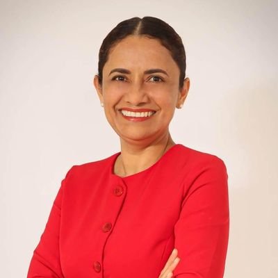 Mamá /Ministra Desarrollo Humano e Inclusión Social. Ex Diputada 2018-2022/ Máster Desarrollo Económico Local. Lic en Administración de Negocios.