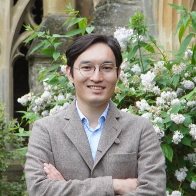 RomanOsharov's profile picture. This account is personal