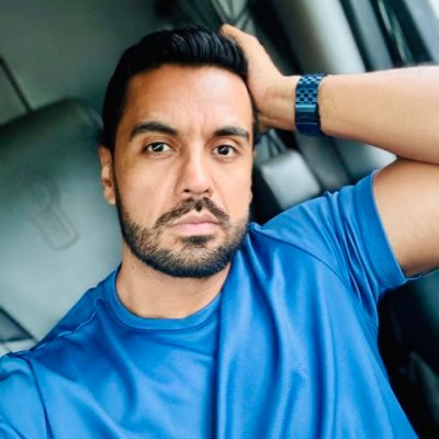 No creo en dioses, ni religiones, ni democracias, ni en la falsa ciencia del sistema, sólo confío en mi instinto y en el todo que inunda la existencia.