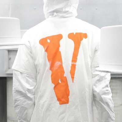 vinelabs_'s profile picture. can resist everything except temptation.