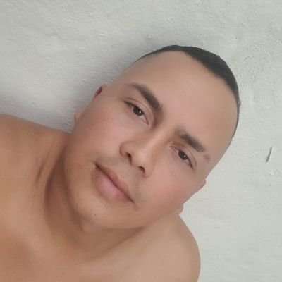 ¿Cómo me quito una máscara cuando deja de ser una máscara, cuando es tan parte de mí como lo soy yo?