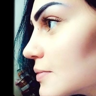 إنّ لصمتِ الكون في باحة صمتي صدى أعذب من الندى صدى لاتسمعه الأذن بل يذوب في صمتِهِ قلبٌ للأبدية اهتدى صدى يهمس لي.أني.لست بجسدٍ ولاعقلٍ