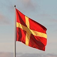 Bygger upp och river grejer
Gillar demokrati
Malmö FF
Avskyr äpplen
Privat konto
