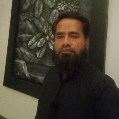 چہروں کے خدوخال نہیں ہوتے معیار دل
ہو گا وفا شعار اگر تو بے نیاز چاہے گا.
🔥الوجوه ليس لها صفات القلب
سيكون مخلصًا إذا أراد ذلك🔥