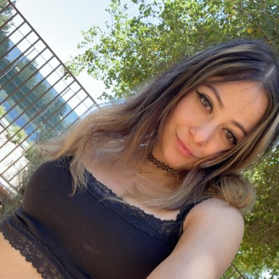 AleNotAlly's profile picture. || off my rocker (but like, in a god-honoring way) ||