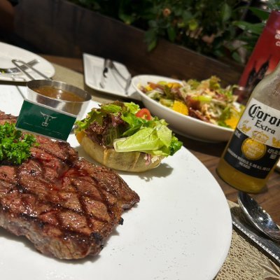 nicefoodie_info's profile picture. 🌺沖縄グルメ紹介🌺 元旅行代理店勤務｜独身男性の日常｜フォローすれば沖縄に詳しくなるかも🌊