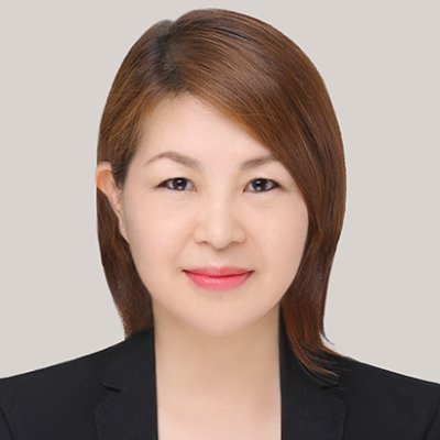 Bloomberg reporter covering semiconductors, AI, startups, all things tech in Korea. 🇰🇷 Views are my own. Tips: yoolim@bloomberg.net