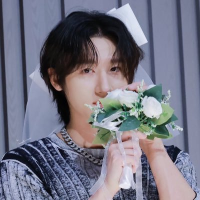2n살 몬베베/ “널 위한 세상을 만들어줄게” 늦베베2n 몬베베를 위해 먼저 다가와주면 너무 감사해요❤️ 편하게 다가와주길⭐️