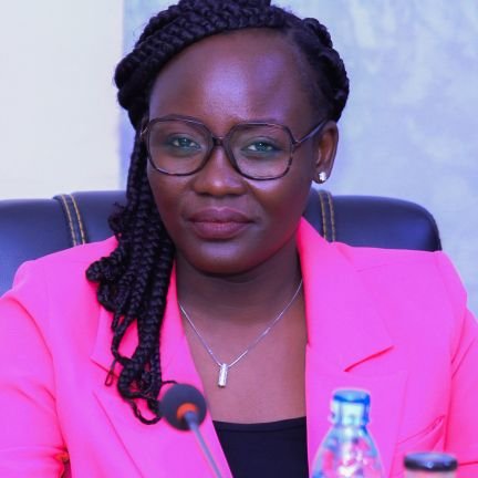 Spécialiste Com & Médias | Com Politique, Com Humanitaire, Journaliste-Presentatrice TV |
TV Host – Com & Media Specialist
Jesus Follower.