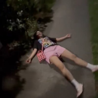 NowHereEverywhr's profile picture. walo hanggang dulo