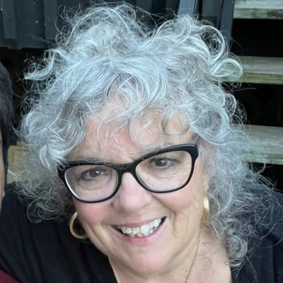 Moma_Thorne's profile picture. 