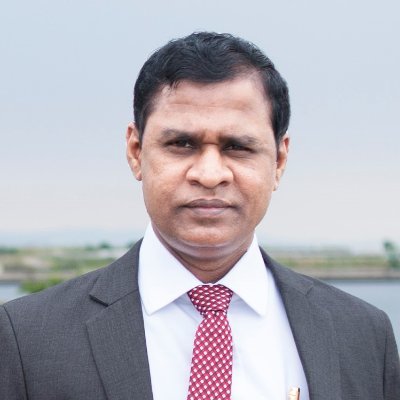 Entrepreneur, son of Diravidamani (Mother).
படிக்காம முன்னேறலாம்னு எவன் சொன்னாலும் நம்பாதீங்க.