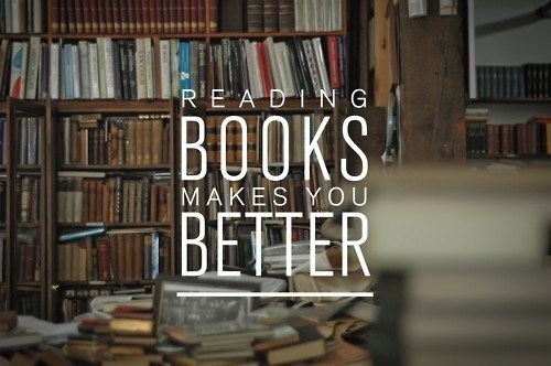 sekumpulan insan penuh energi. coffee, smoke and books!
