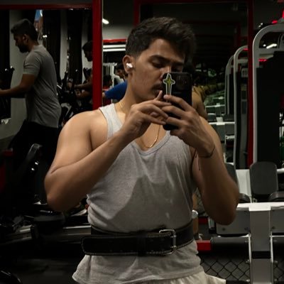 IshanParmarx0's profile picture. 