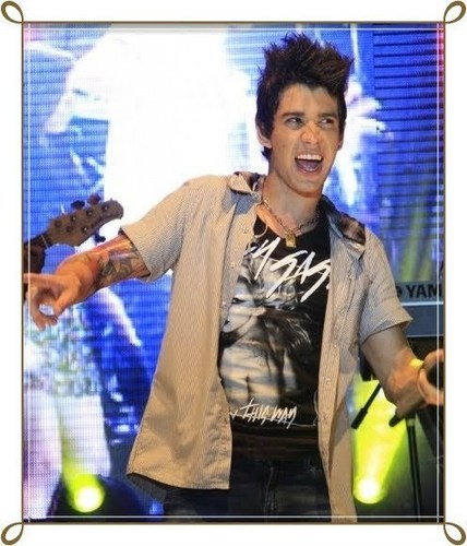 @Gusttavo_lima
♪Sou Sua Fã
De Dia e De Noite, Hoje e Amanhã...♪
TE AMOO MINHA VIDAA' ♥
Since:06/08/11