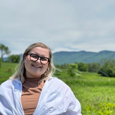 she/her 🏳️🌈 abortion doula, reiki practitioner, Aquarius, self care coach, wellness writer, clinic escort | digital + marketing @catholic4choice