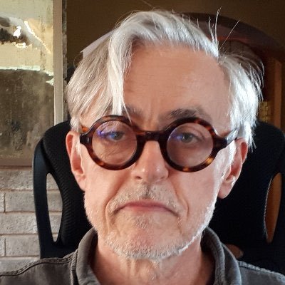 OlgaVasconcelos's profile picture. follow the light 👁️