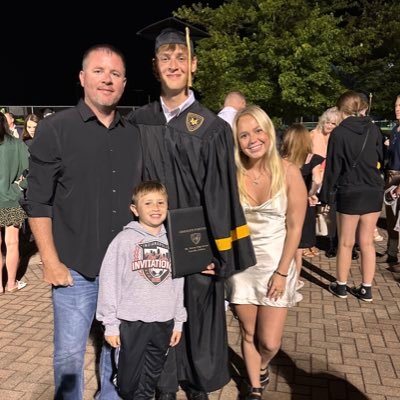 jlowder44's profile picture. 