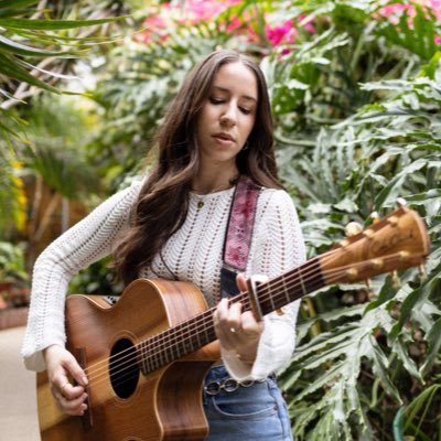 Singer • Songwriter • Dreamer (Pronounced Ka-ris-a)
