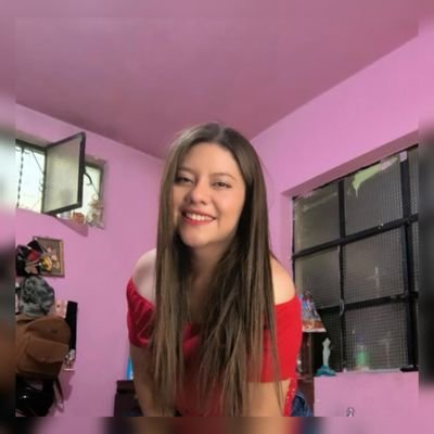 fannie_d's profile picture. Sabrás que dejo todo si tú me dices ven, porque sigues contando conmigo por las malas, por más que descarrile mi penúltimo tren.\0/♥