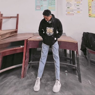 Cris1263528's profile picture. 