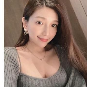 rina2094791's profile picture. 