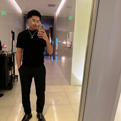 _JustinXXVI's profile picture. Digital entrepreneur📱 IG:Justin_xxvi