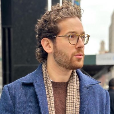 Communications and strategy @OsseChi | co-founder @ithacaTU | All Politics is Vibes