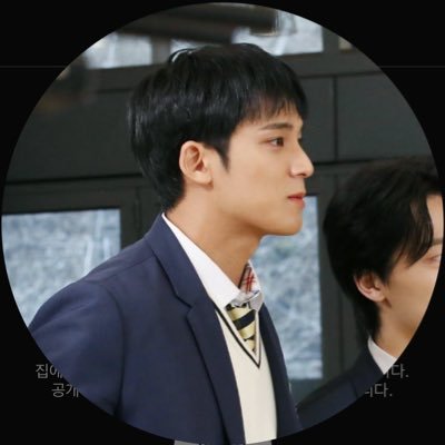 망상병 걸린 캐럿…ㅎㅎ 저 수능 다시 준비중입니다(쉬는시간마다 방문중🫣)…ㅜ 위버스 트위터 처음이라 잘할줄몰라요..ㅜ 밍쫑 팝니다💙💛
