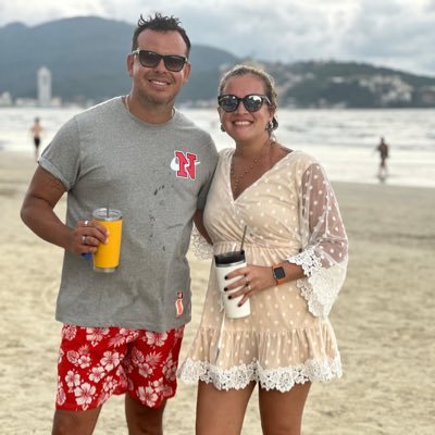 Mi pasion,Cerro Porteño!Admirador de Boca Jrs. Amo a mi Esposa y mis hijos,mi Familia,la playa y el buen asado.Eterna admiración a mi querido Padre :')