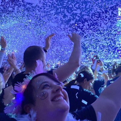 Momma of two, Midwife, Theatre Lover, Original Thatter, Birthday Buddy with @GaryBarlow #AllTheBestPeopleAreBornJan20th