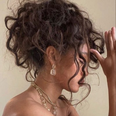 giuliasatora's profile picture. usp ♡ | #studytwt