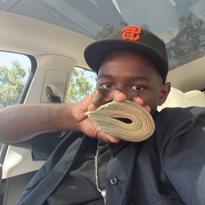 God First 🙇🏾♂️ Father Second 🧑🧒 Entrepreneur Third 💰 Long Live MaDukes 🕊️❤️🩹